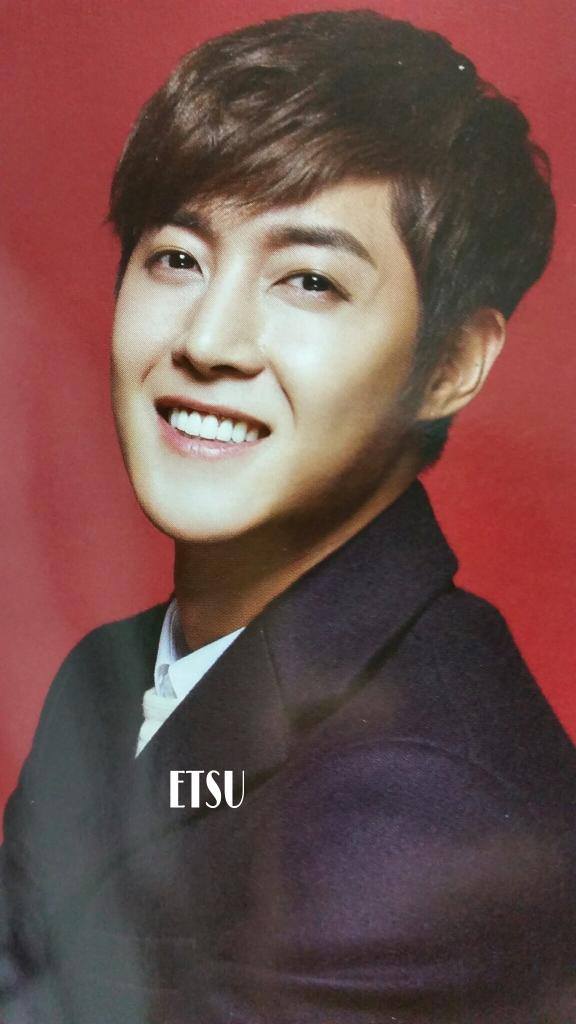 Hyun Joong  Close-Ups Of K-Boy Paradise Vol.16