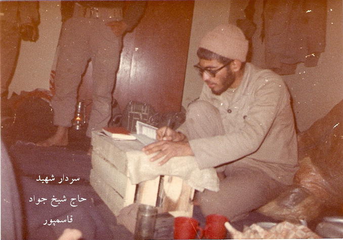 http://s6.picofile.com/file/8176178426/ghasempor_javad.jpg