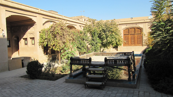 http://s6.picofile.com/file/8176870176/IMG_0597.jpg
