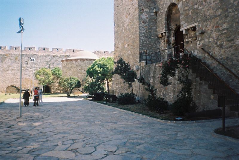 800px_Canakkale_fortress.jpg
