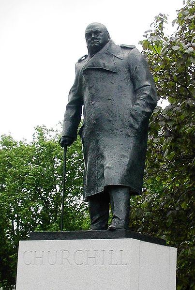 403px_Winston_Churchill_statue_in_London