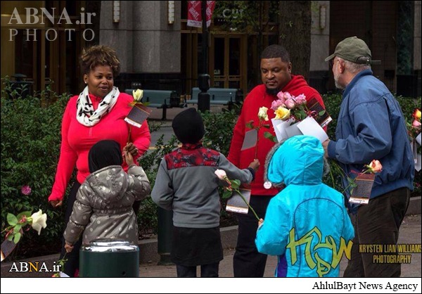 هدیه گل شیعیان مقیم فرانسه به غیرمسلمانان پاریس
