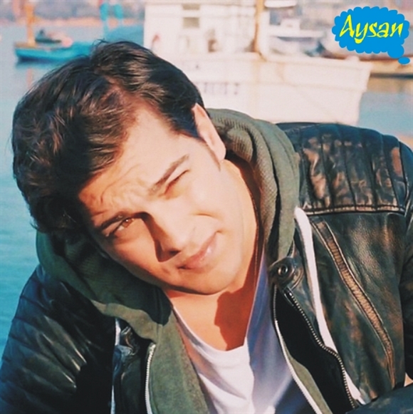 http://s6.picofile.com/file/8182671584/Cagatay_Ulusoy_04.jpg