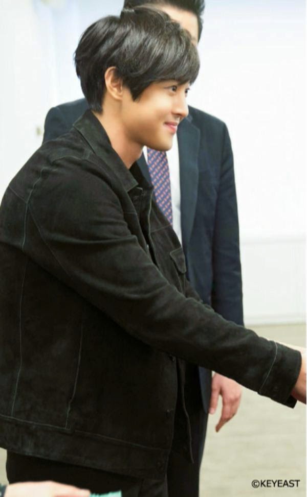 [Photo] Kim Hyun Joong - Japan Mobile Site Update [15.04.10]