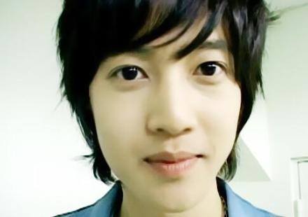 Very Young Hyun Joong