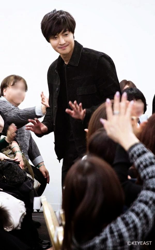 [Photo] Kim Hyun Joong - Japan Mobile Site Update [15.04.20]