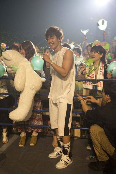 Hyun Joong With His Teddy Bear