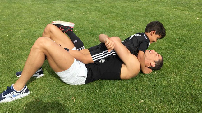 ویدئو: کریستیانو رونالدو و پسرش در حال ورزش کردن + ویدئو
