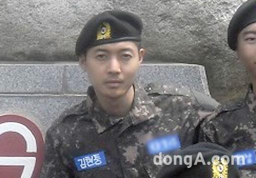 [Photo] Kim Hyun Joong - Training Soldiers [15.05.12]