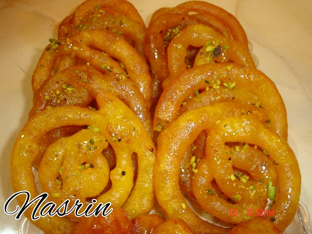 http://s6.picofile.com/file/8191507892/PhotoGrid_1433109420296.jpg
