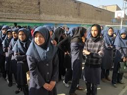 ضرورت توجه به تحصیل افغان ها در ایران و مشکلات پیش رو