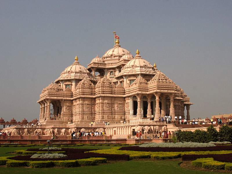 http://s6.picofile.com/file/8194980192/New_Delhi_Temple.jpg
