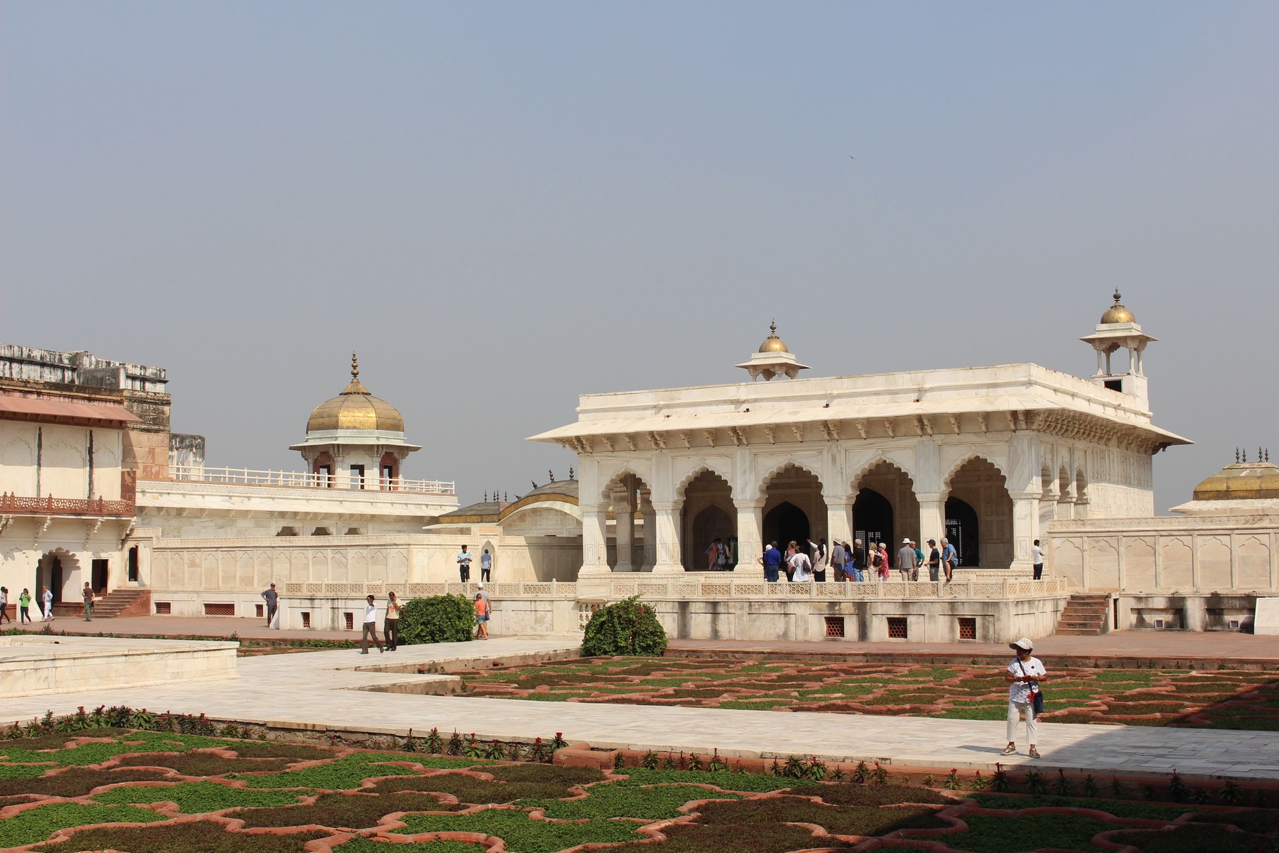 http://s6.picofile.com/file/8197385684/7233739_Visit_the_Agra_Fort_Agra.jpg