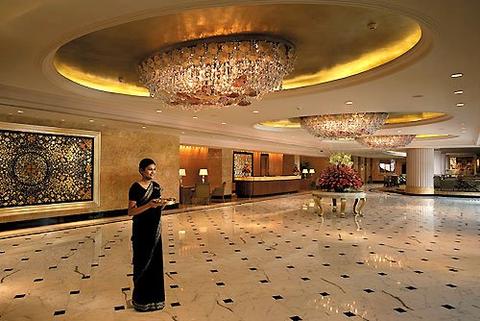 http://s6.picofile.com/file/8198962350/2631759_Shangri_Las_Eros_Hotel_New_Delhi_Lobby_1_DEF.jpg