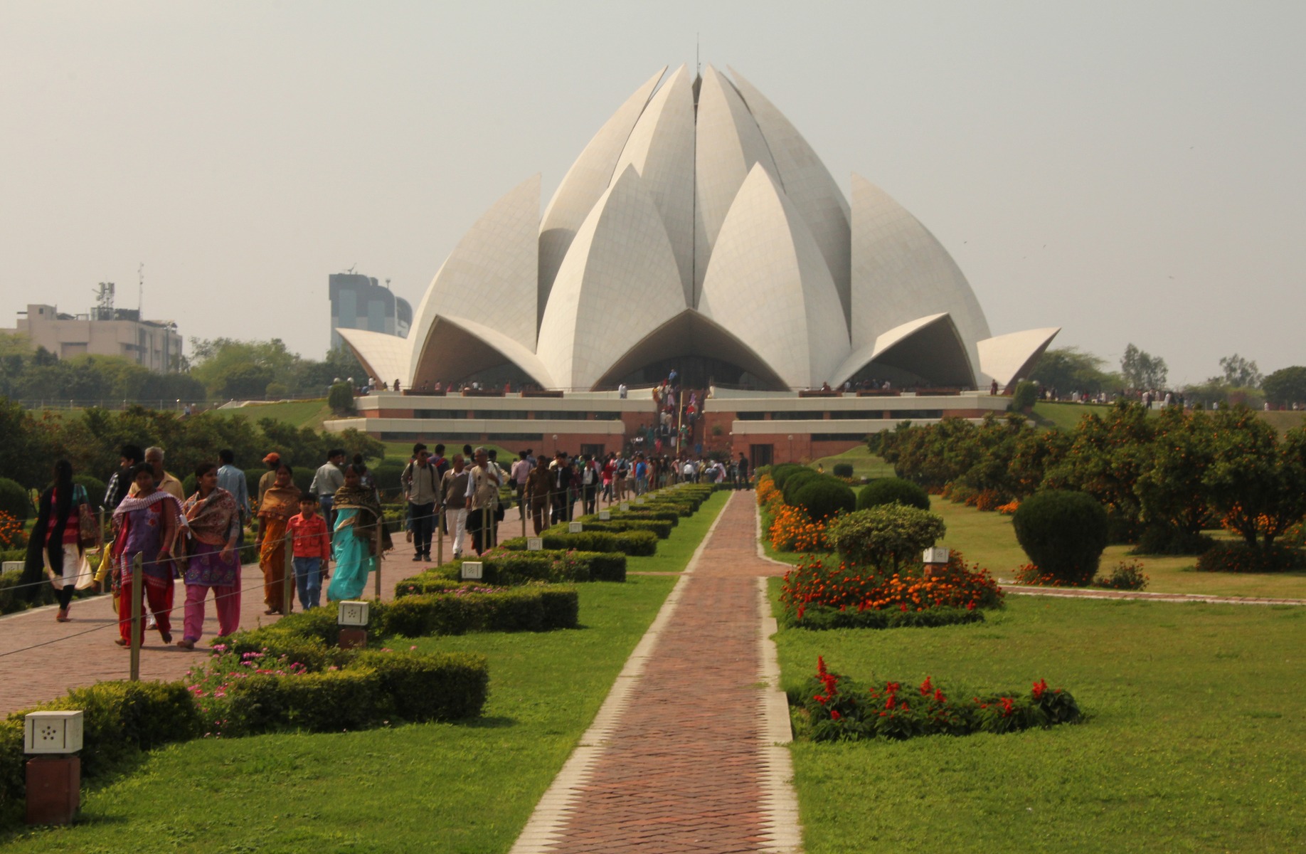 http://s6.picofile.com/file/8199025600/7066587_Lotus_temple_Delhi_Delhi.jpg