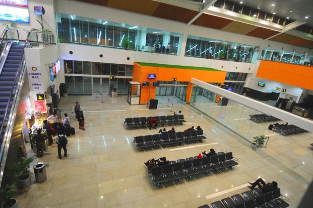http://s6.picofile.com/file/8200076518/lucknow_airport_621x414.jpg