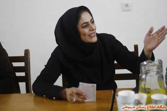 http://s6.picofile.com/file/8201163842/NESHASTE_EIDANEH_11_.jpg