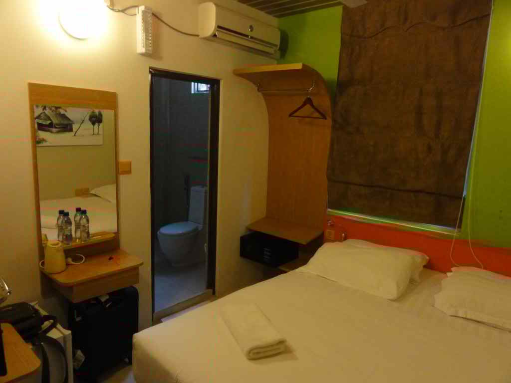 http://s6.picofile.com/file/8203072218/048.jpg