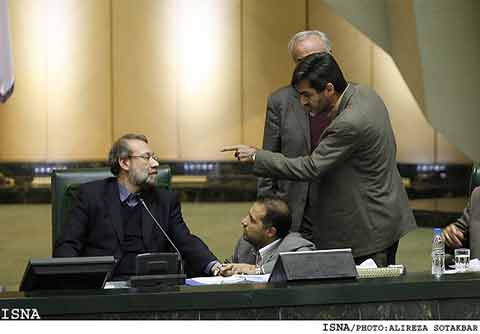 آیینه یزد - نمایندگان با اخلاق و متانت به انتقاد بپردازند