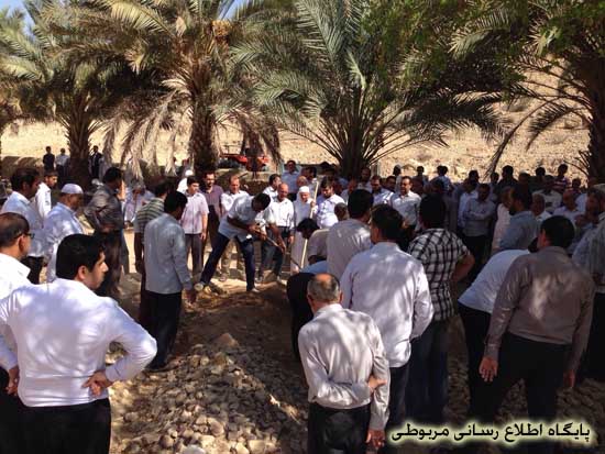 http://s6.picofile.com/file/8204557876/khaksepari_seyed_mohammadsaleh.jpg