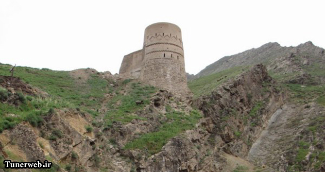 تصویری از برج ارغونشاه در شهرستان کلات نادر