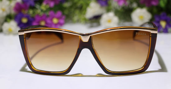 قیمت عینک آفتابی اصل prada کت آیز