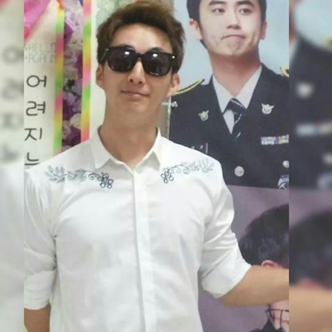 http://s6.picofile.com/file/8209127476/812736535_28762.jpg