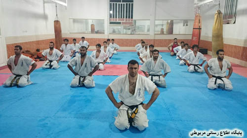http://s6.picofile.com/file/8209727600/Kyokushin_evaz_1_.jpg