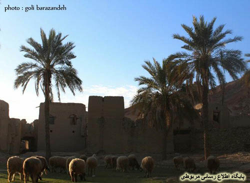 http://s6.picofile.com/file/8209820350/kahneh_e_evaz_G_10_.jpg