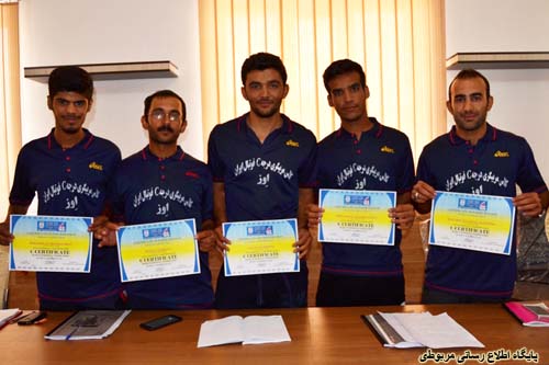 http://s6.picofile.com/file/8210006442/bazdid_reis_heyate_football_fars_3_.jpg