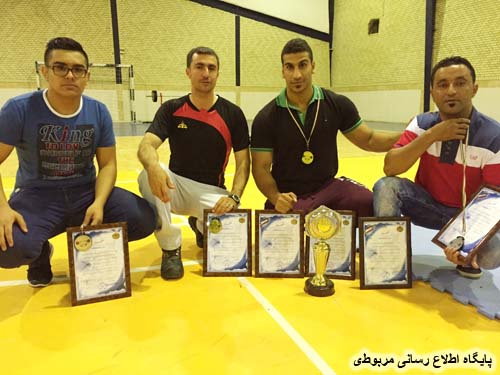 http://s6.picofile.com/file/8211673750/ghahramani_evaz_dar_powerlifting_jahrom_2_.jpg