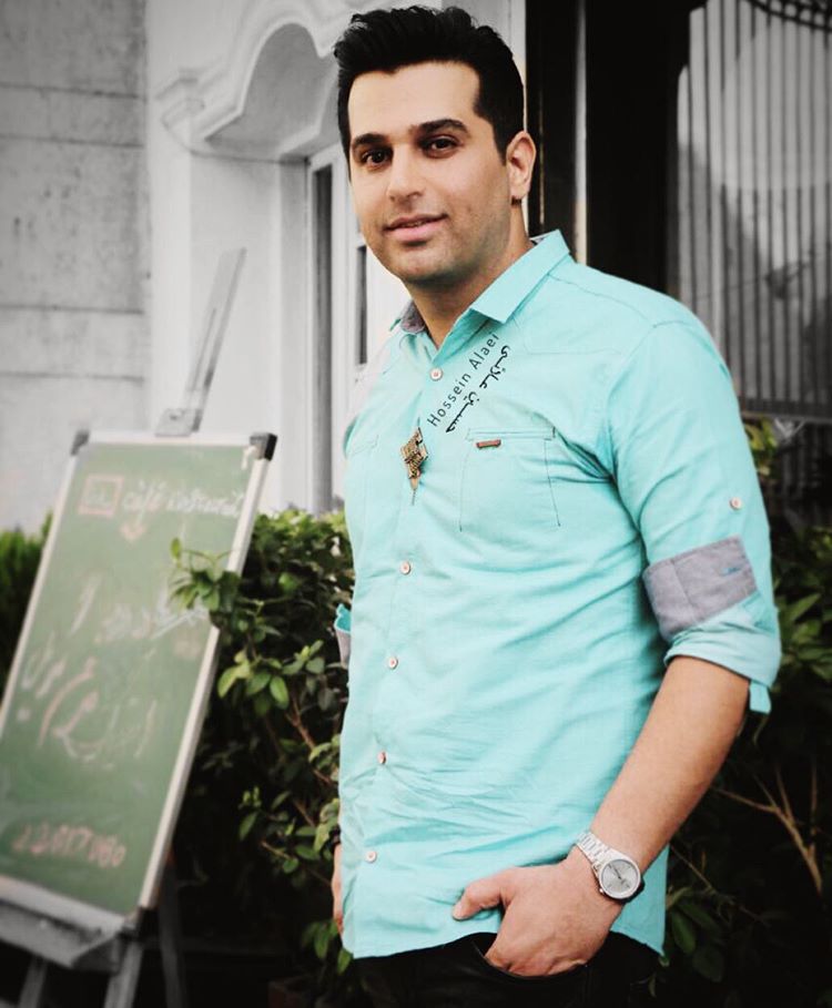 http://s6.picofile.com/file/8213047968/Instagram_1441529448046.jpg