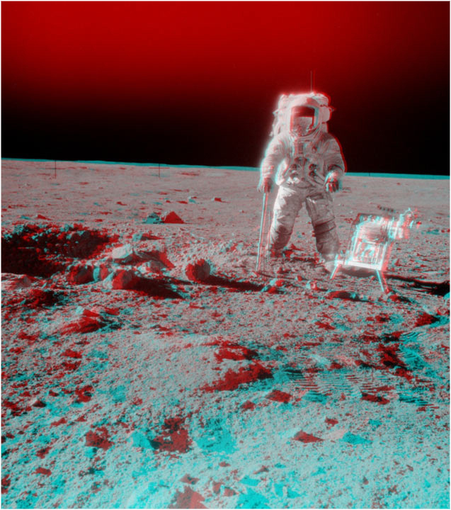 http://s6.picofile.com/file/8214043800/004_01_Nasa.jpg