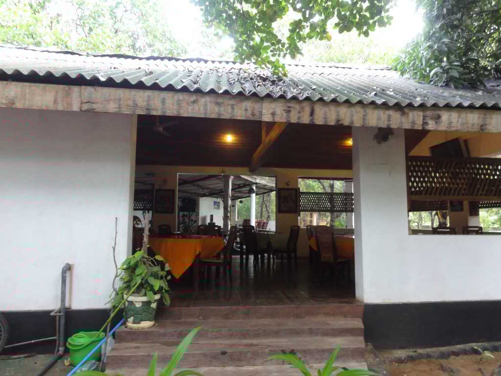 http://s6.picofile.com/file/8214220092/343.jpg