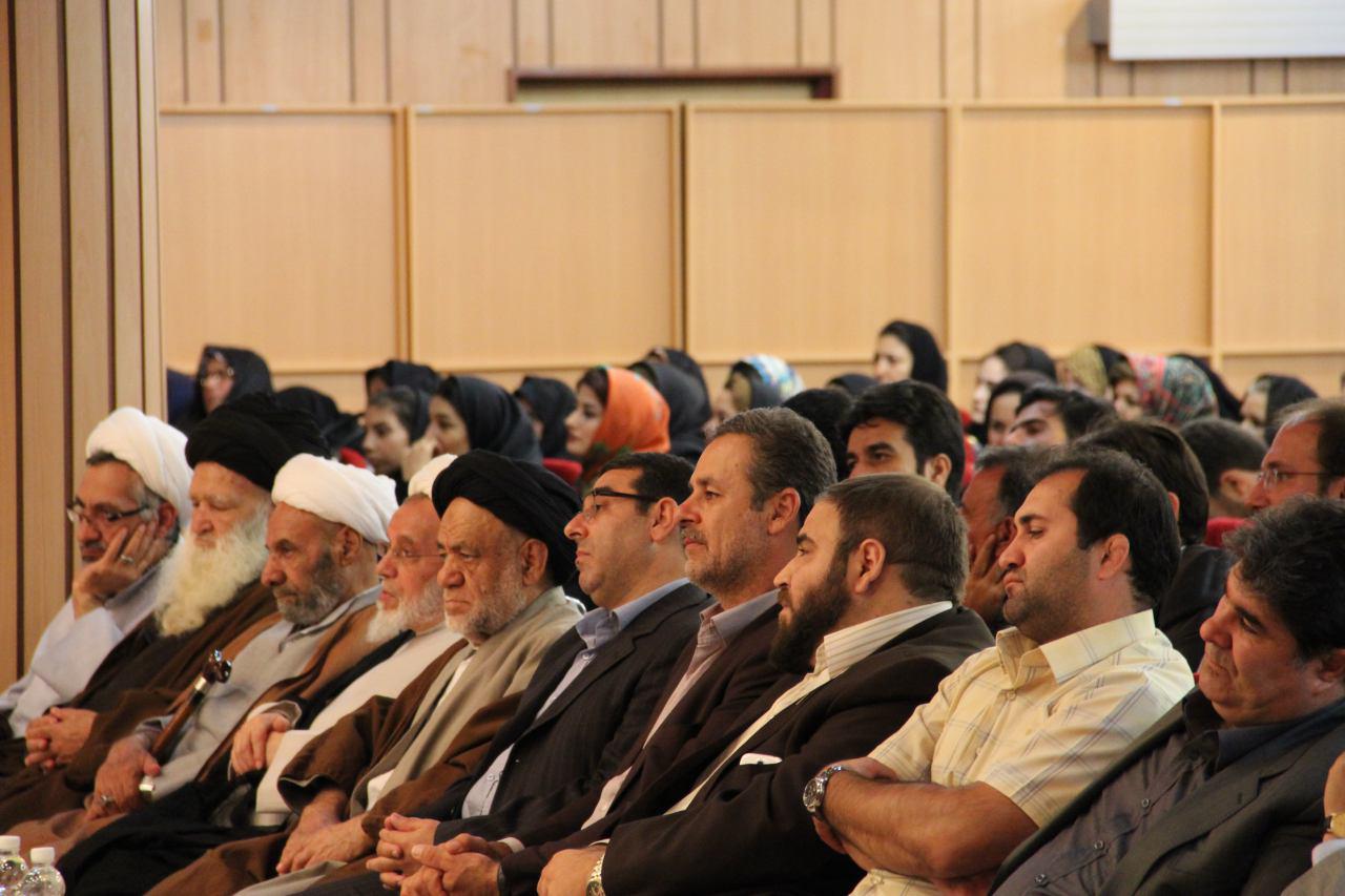 اجتماع میانه ای های مقیم پایتخت با حضور آیت الله دکترهاشم زاده هریسی  