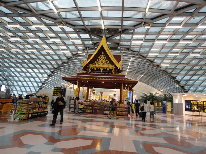 http://s6.picofile.com/file/8216425750/bangkok_airport_7.jpg