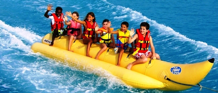 http://s6.picofile.com/file/8216597042/A_Wealth_of_Watersports_Pattaya_Thailand.jpg