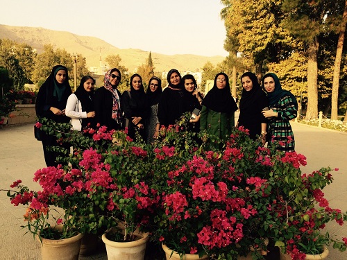 http://s6.picofile.com/file/8217552476/anjoman_adabi_taeb_evaz_dar_shiraz4.jpg