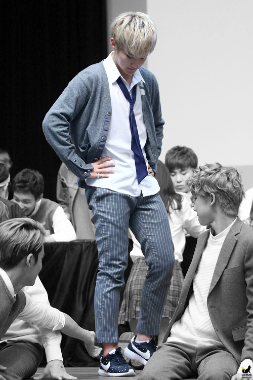 http://s6.picofile.com/file/8221808126/tumblr_nxgsvth7vp1t9n75fo1_500.png