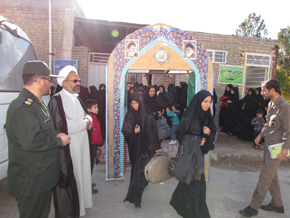 اعزام دانش‌آموزان دختر شهرستان گرمه به اردوی راهیان نور