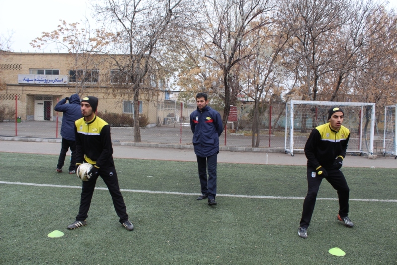 http://s6.picofile.com/file/8229434726/1_51_.JPG