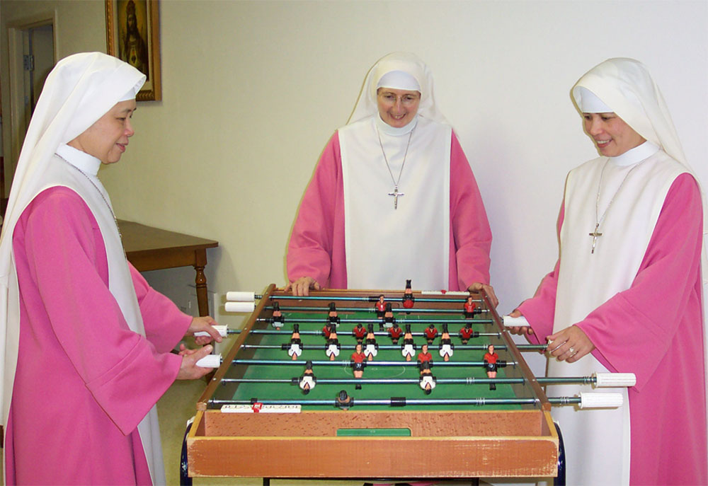 http://s6.picofile.com/file/8230831618/soccer_0.jpg