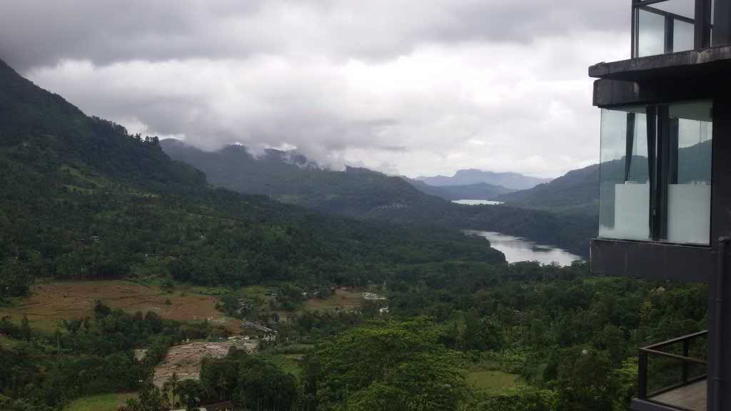 http://s6.picofile.com/file/8230949468/662.jpg