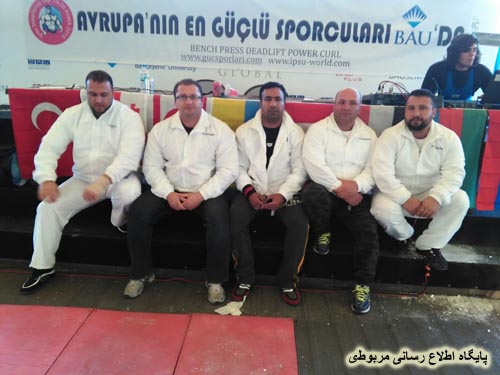 http://s6.picofile.com/file/8233344284/Fareydoun_Zargarnezhad_4_.jpg