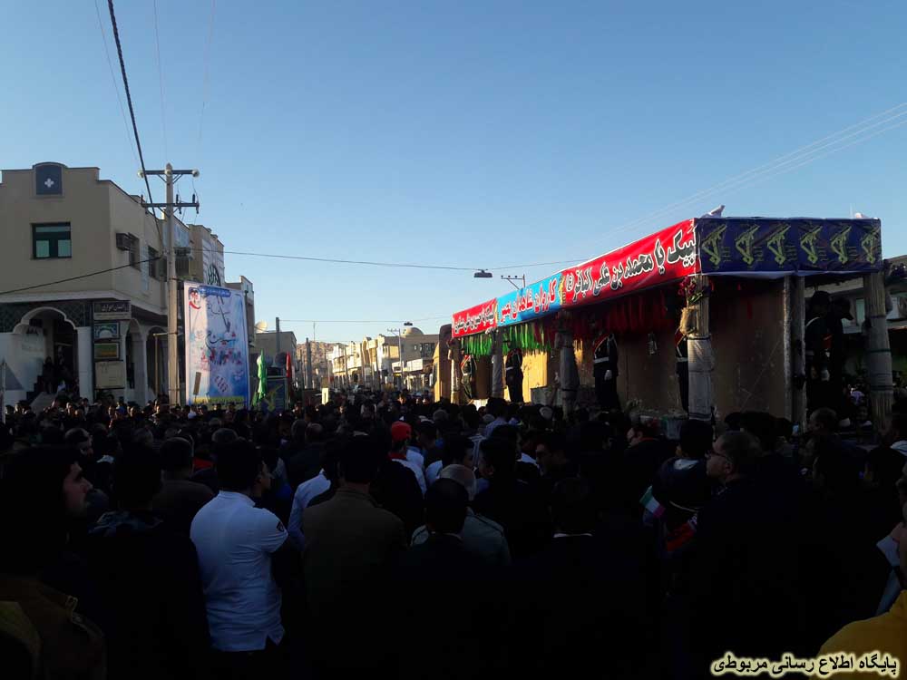 http://s6.picofile.com/file/8233925668/eshteghbal_az_shohadaye_Gomnam_14_.jpg