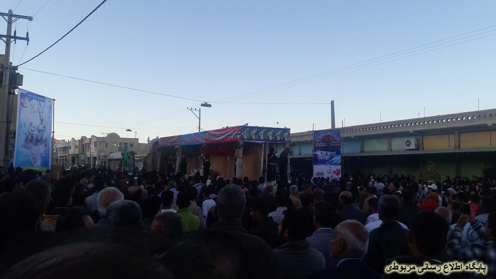 http://s6.picofile.com/file/8233925718/eshteghbal_az_shohadaye_Gomnam_18_.jpg