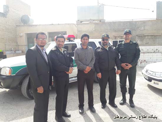 http://s6.picofile.com/file/8239247334/esteghbal_19_.jpg