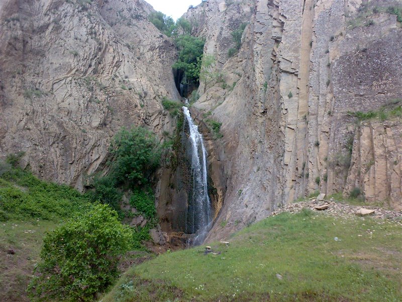 آبشارهای روستای وزنه سر- طارم - زنجان