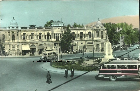 میدان حسن آباد