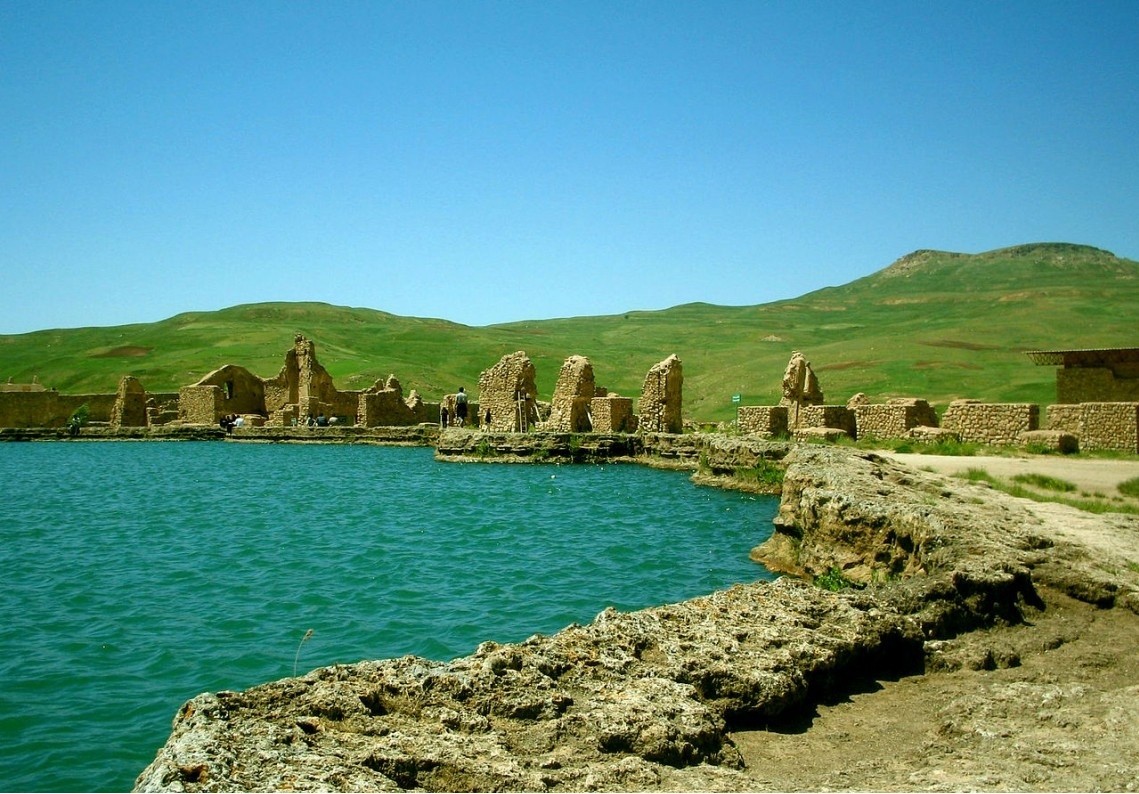 تخت سلیمان -  تکاب  - استان آذربایجان غربی